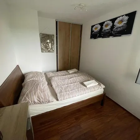 Apartament Modern 2-bedroom With Balcony